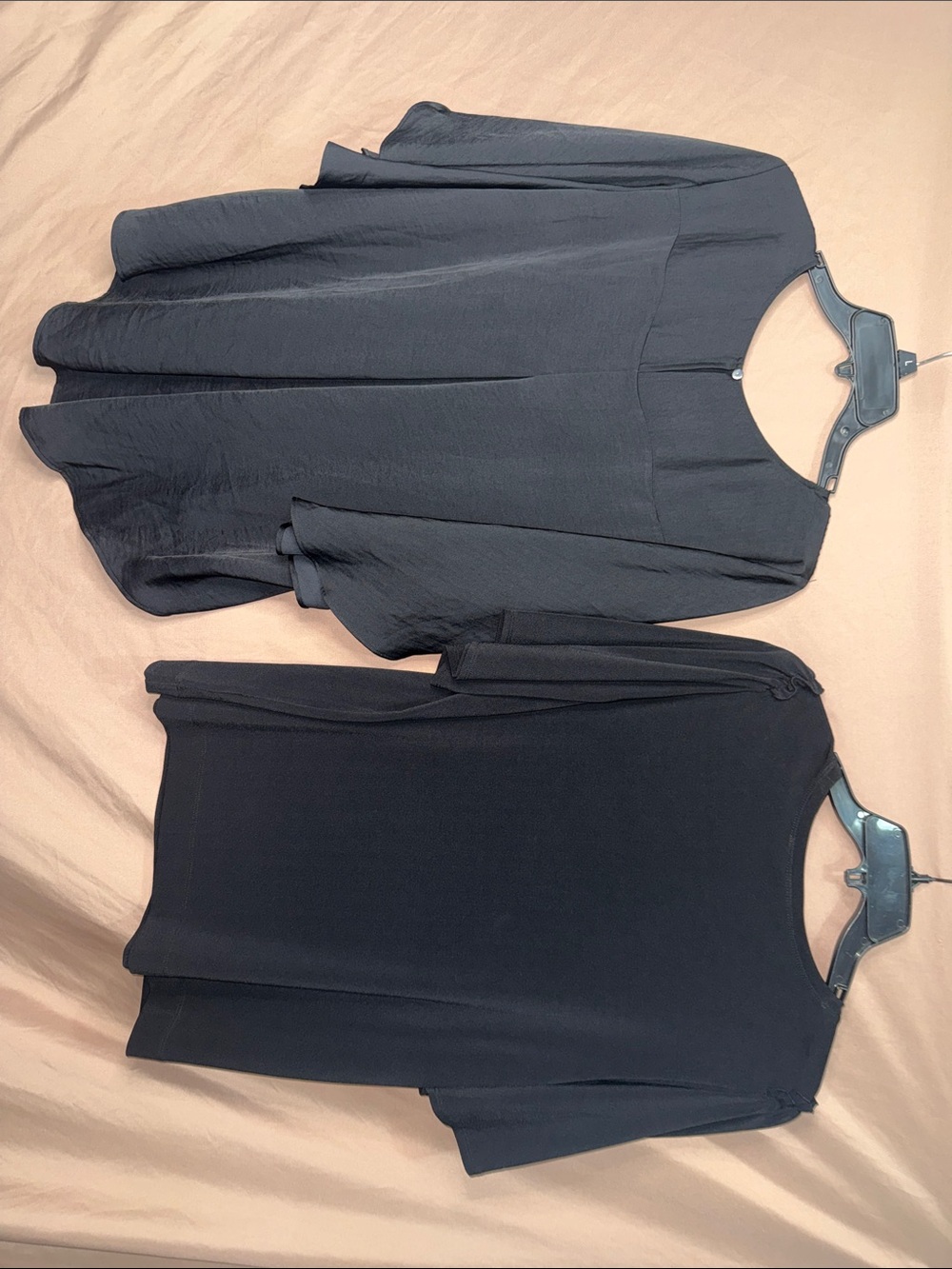 NWOT BUNDLE OF 2 Women’s Large Black Short Sleeve Blouses by Worthington - Picture 10 of 10